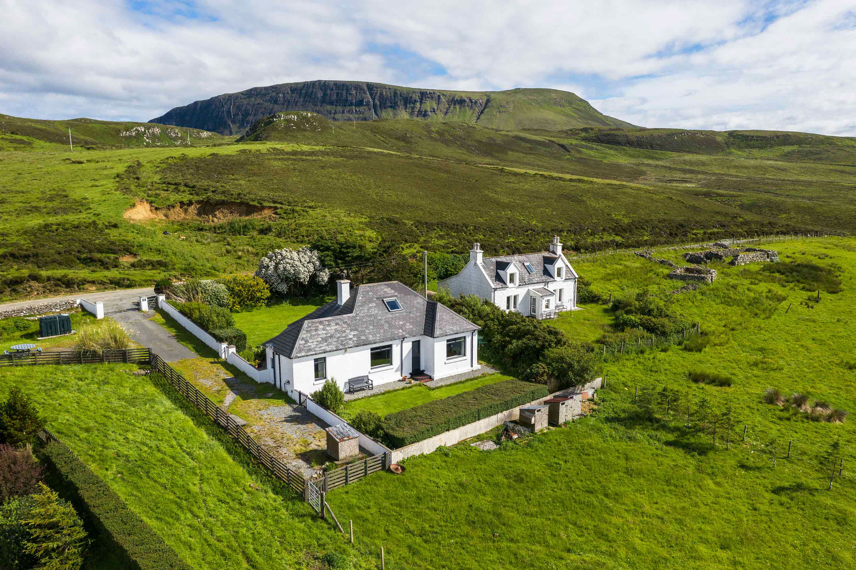 Fladda Chuain is located in the North of the Isle of Skye with amazing sea views and private parking