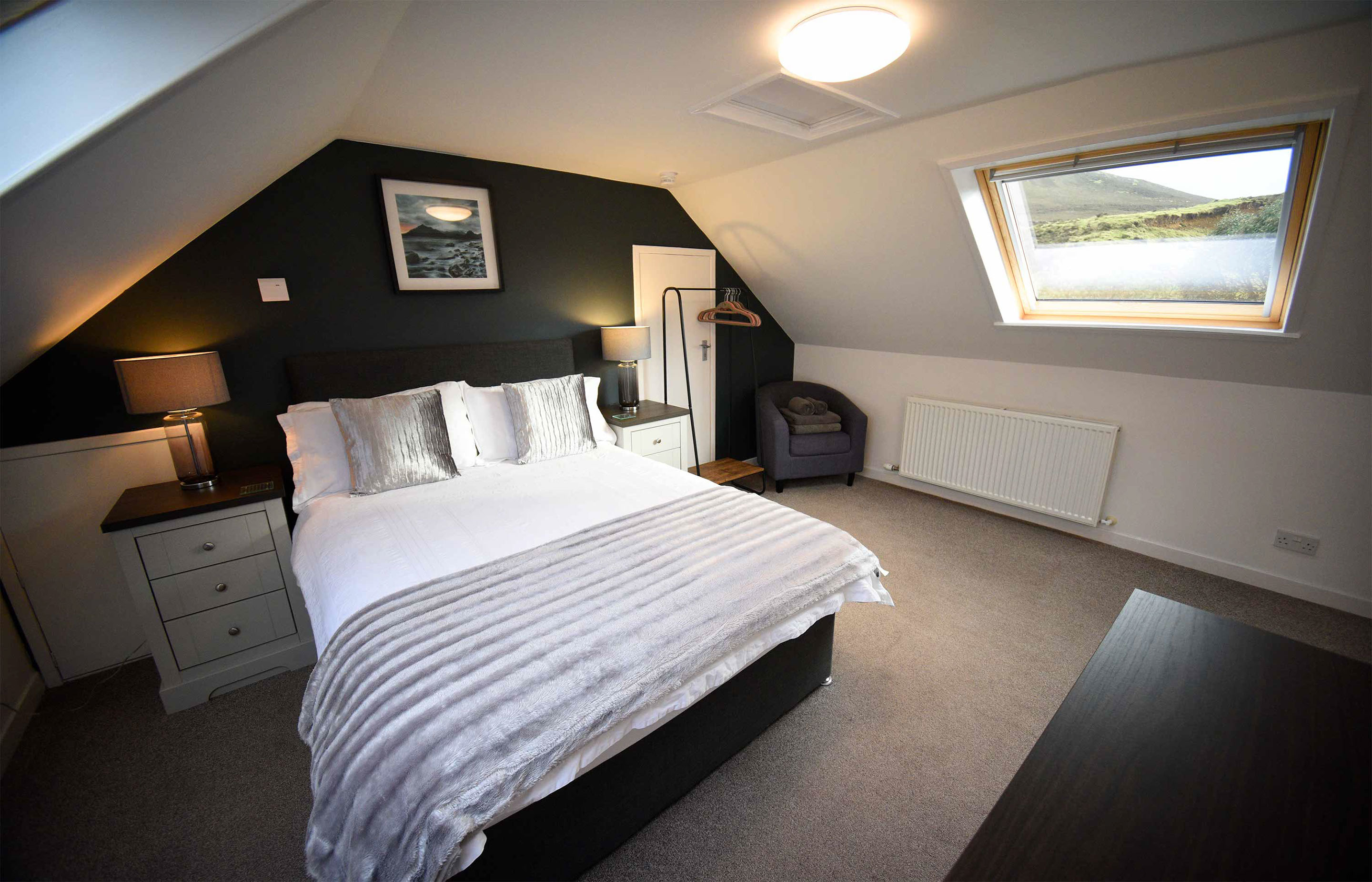 Fladda Chuain contains three comfortable double rooms with all bedding and linen provided